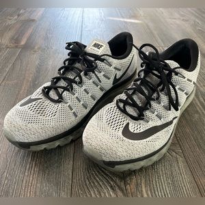 Nike Air Max 2016 Size 13